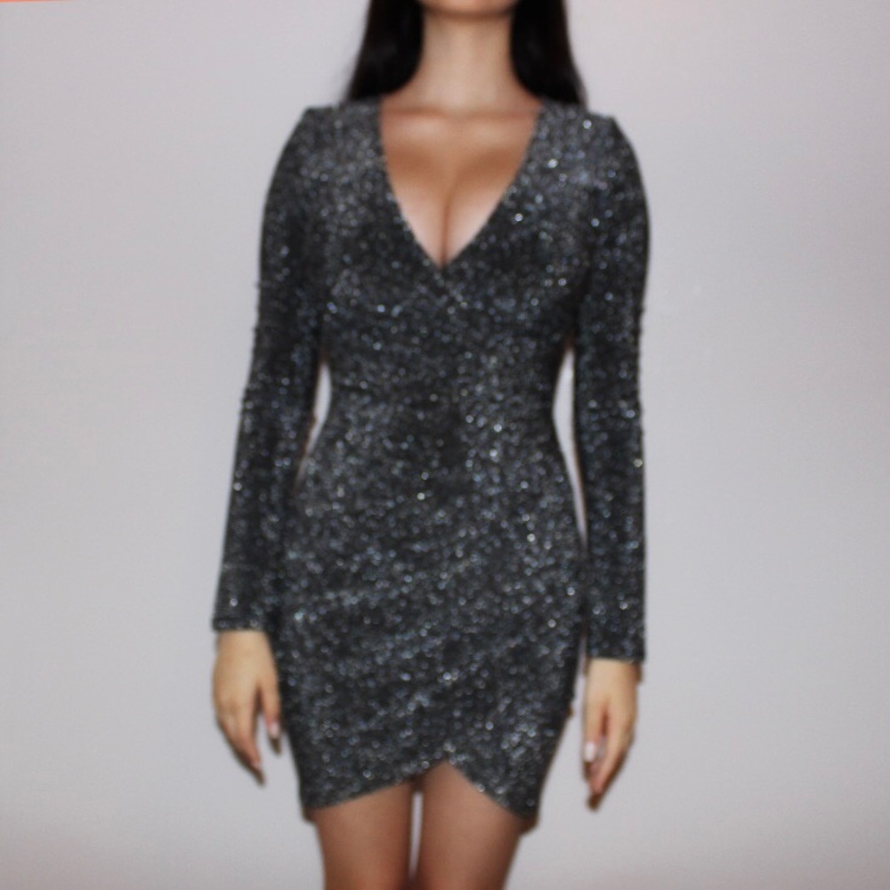 LOVE CULTURE v-cut dress